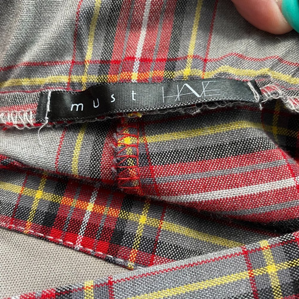 Must HAVE School Girl Plaid Back Overall Romper - Picture 4 of 7